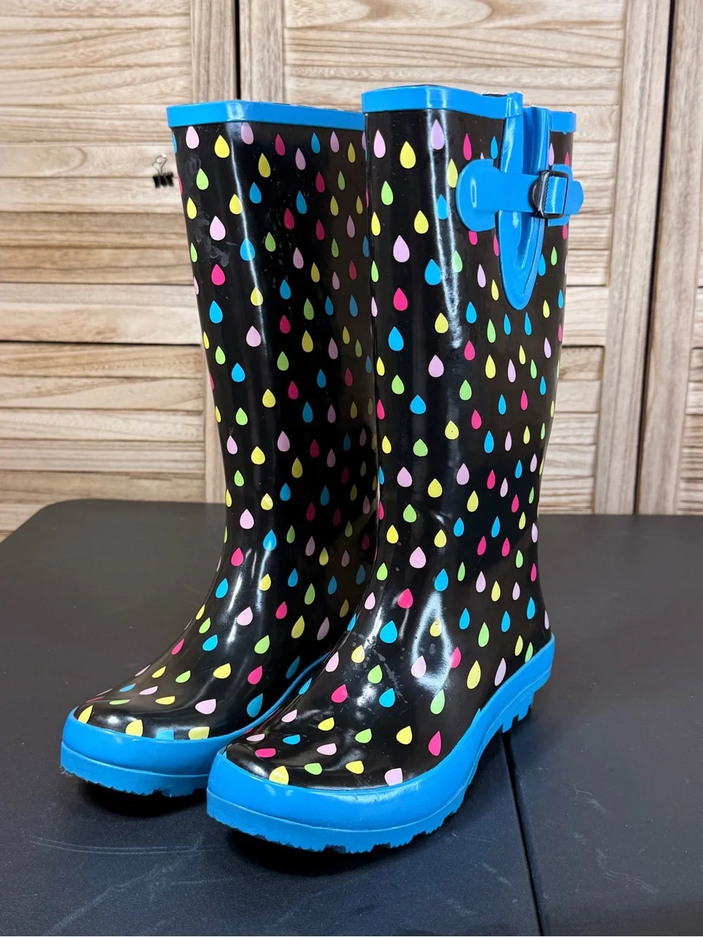 Serra Womens Black Rain Boots with Colorful Raindrop Print - Blue Trim SIze 9